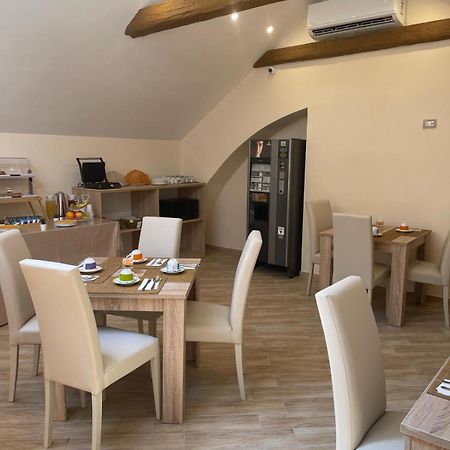 Attic Room نابولي المظهر الخارجي الصورة