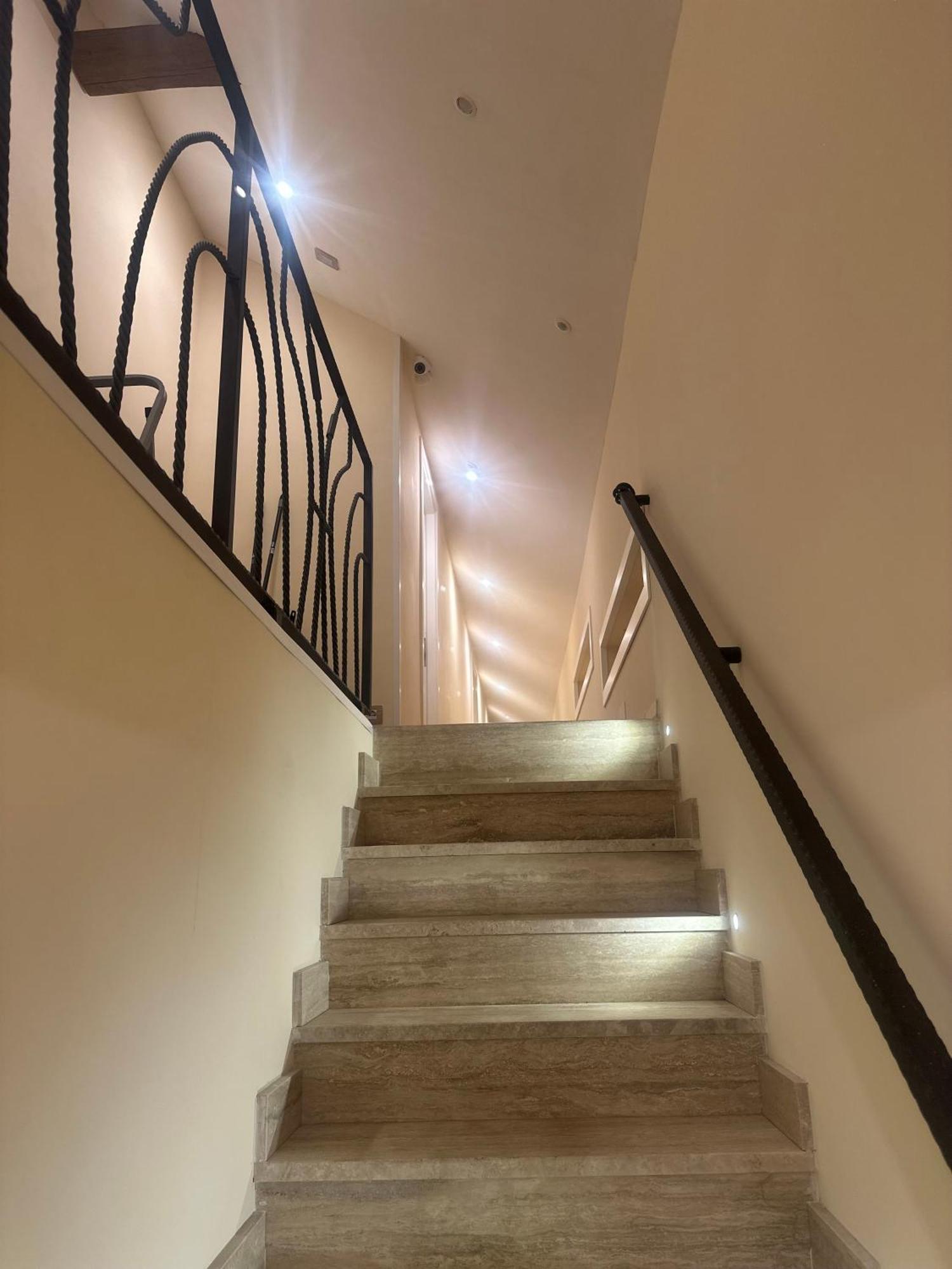 Attic Room نابولي المظهر الخارجي الصورة
