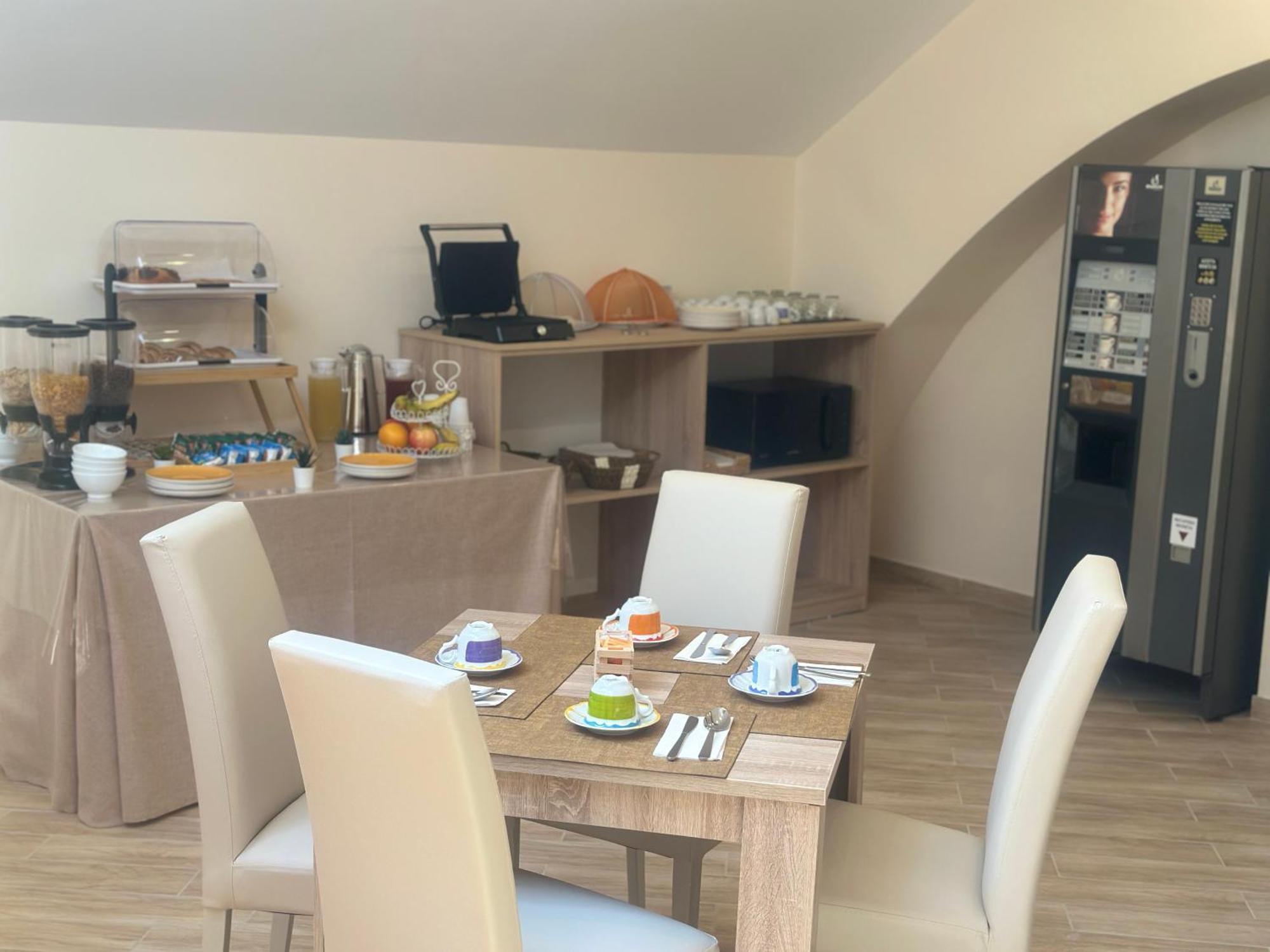 Attic Room نابولي المظهر الخارجي الصورة