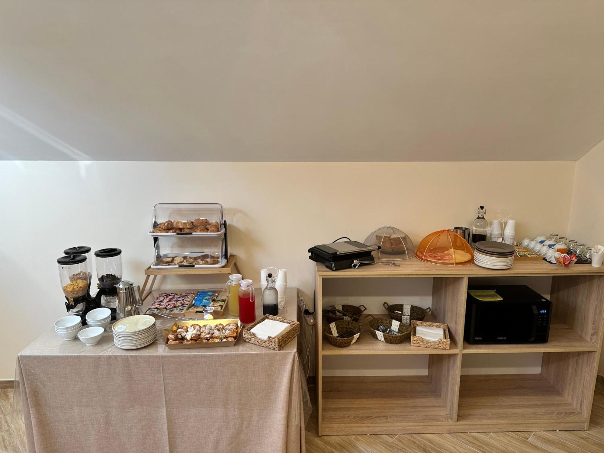 Attic Room نابولي المظهر الخارجي الصورة